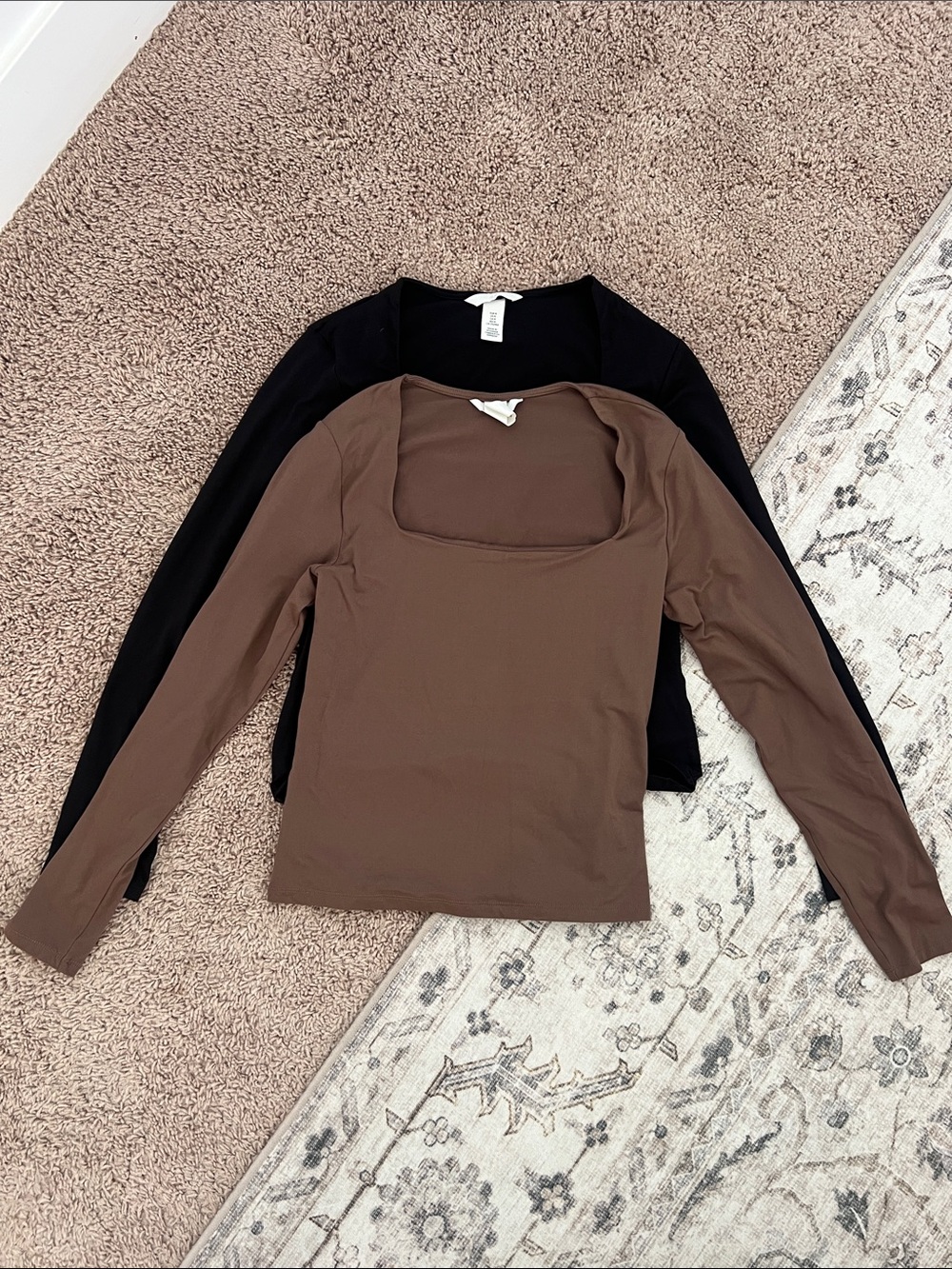 Set of 2- Long Sleeve Square Neck Top in Brown & Black